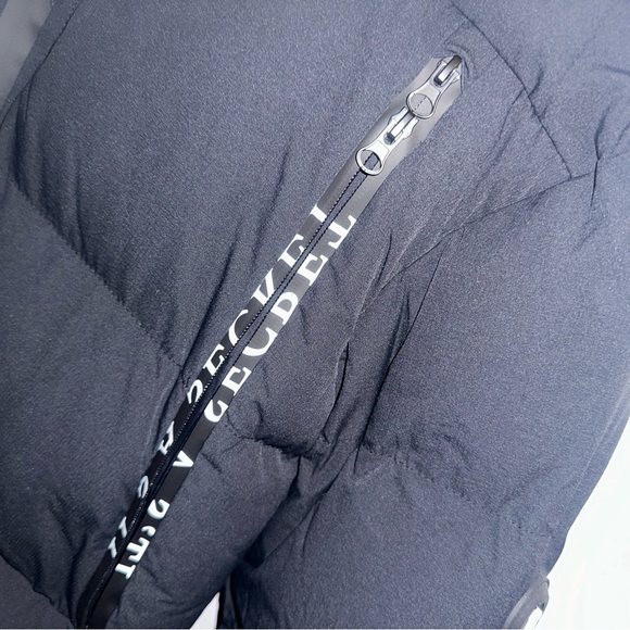 Black Trapstar Puffer Jacket X “that’s an awful lot of cough syrup” edition - Picture 4 of 7